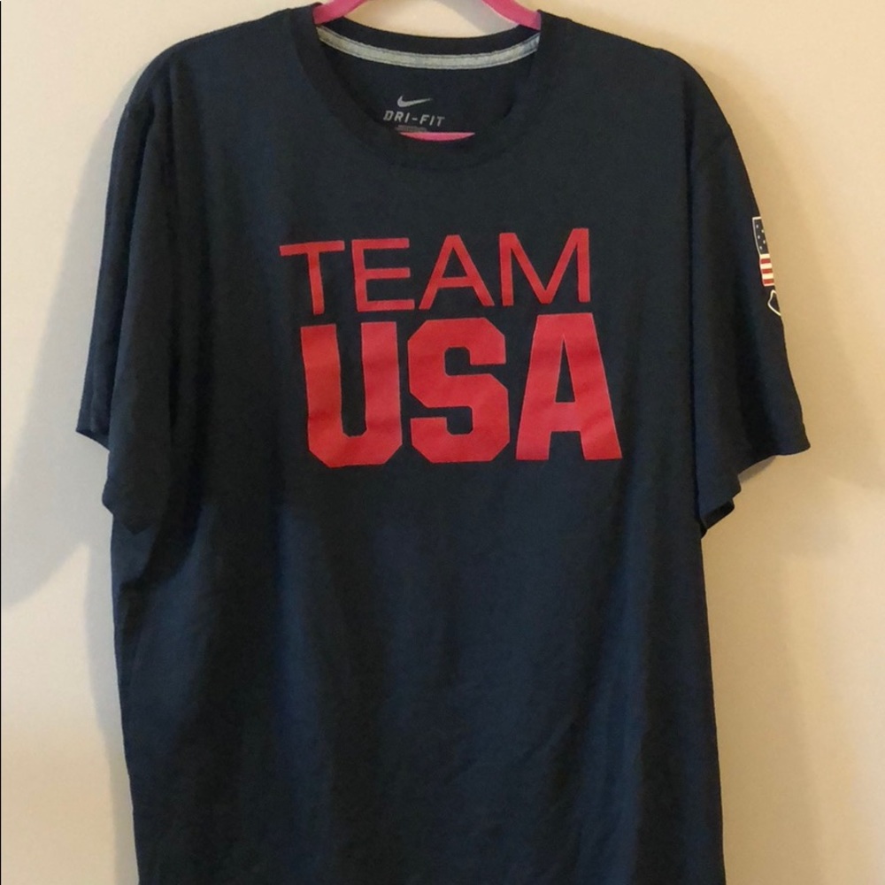 Nike dri-fit tee